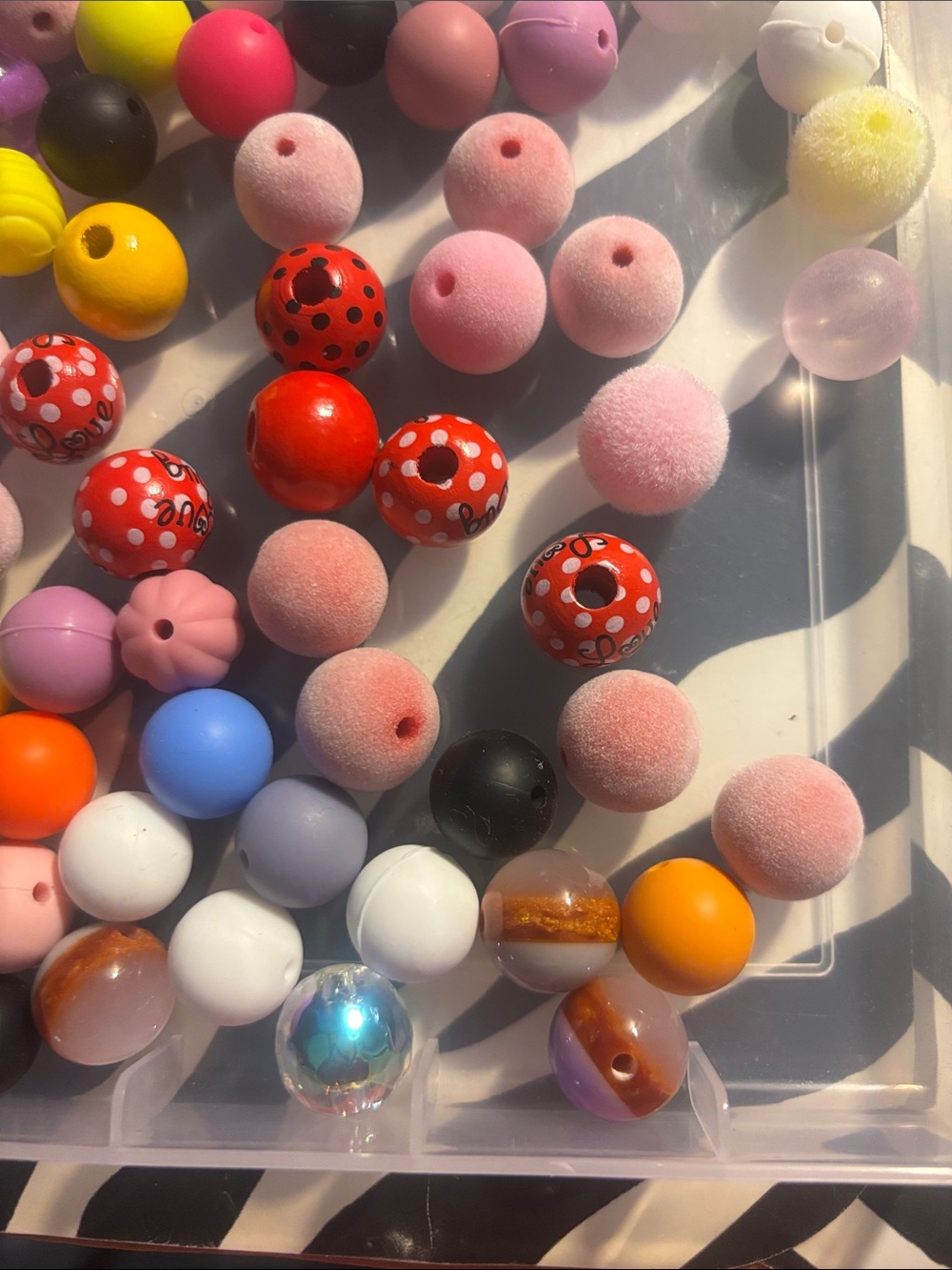 Assorted beads - Picture 4 of 5